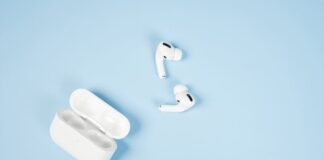 How to Keep Your Earbuds Clean